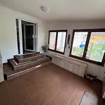 -self-check- 4-room Family House 別荘