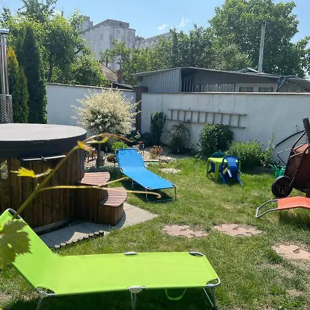 -self-check- 4-bedroom Family House With Heated Tub Levice