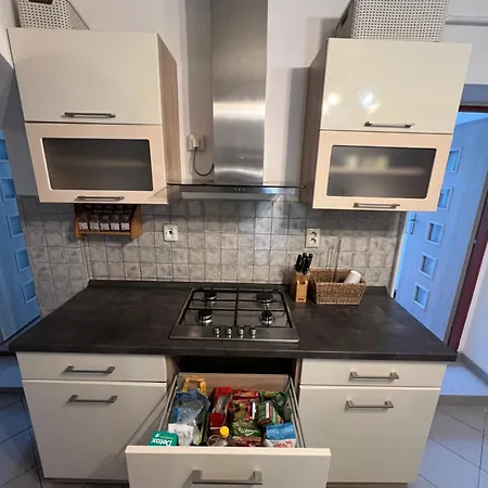 Дом отдыха -self-check- 4-room Family House With Heated Tub