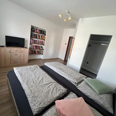 Дом отдыха -self-check- 4-room Family House With Heated Tub